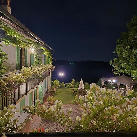 Casale Raffaello B&B Como Albese Con Cassano 外观 照片