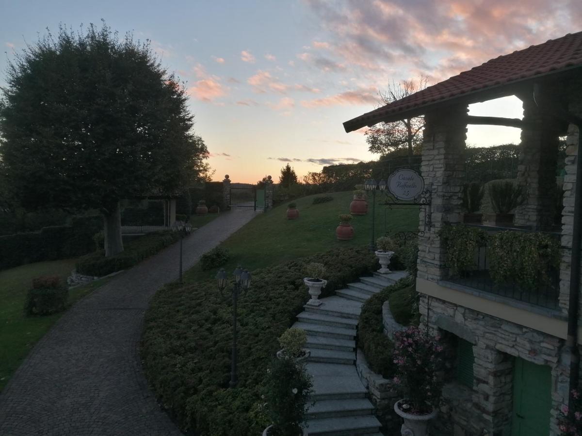 Casale Raffaello B&B Como Albese Con Cassano 外观 照片