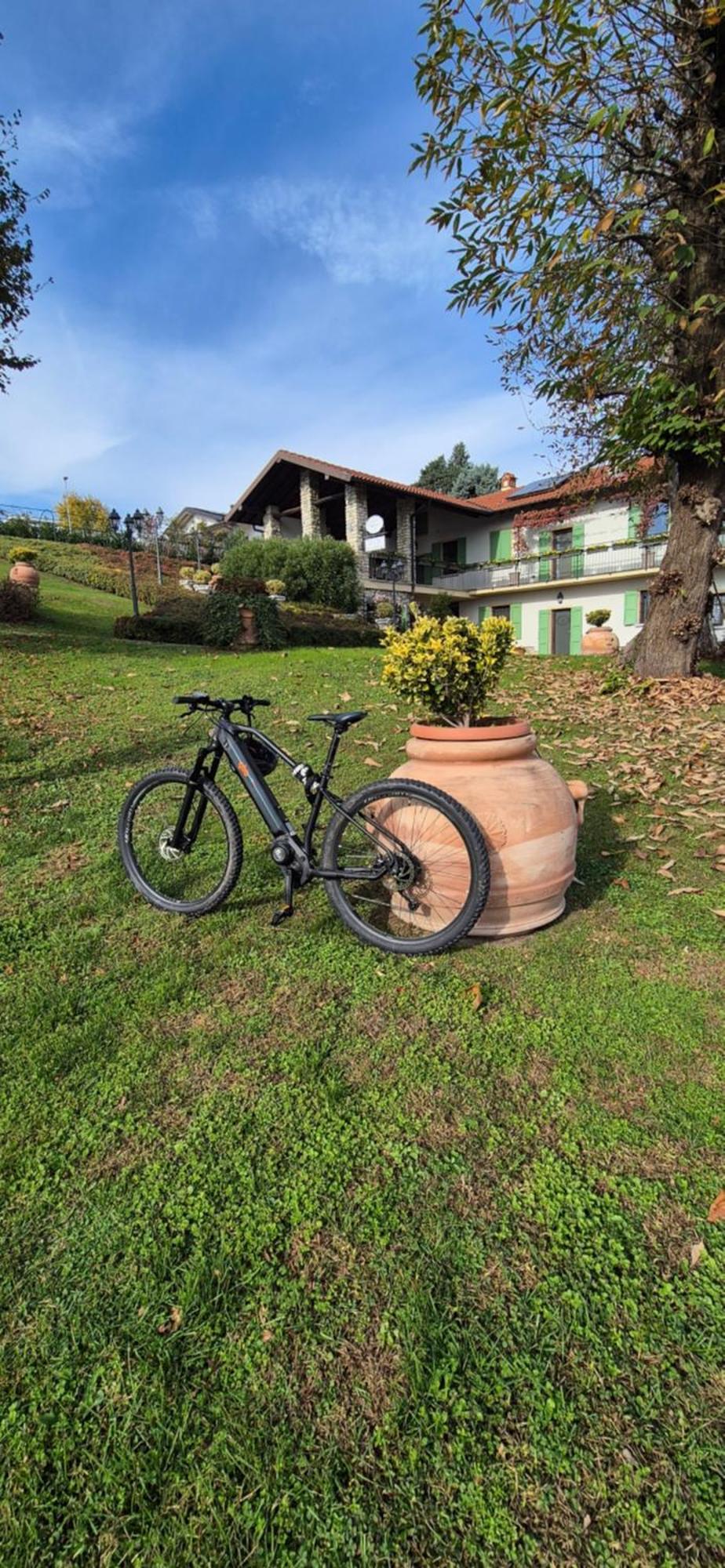 Casale Raffaello B&B Como Albese Con Cassano 外观 照片